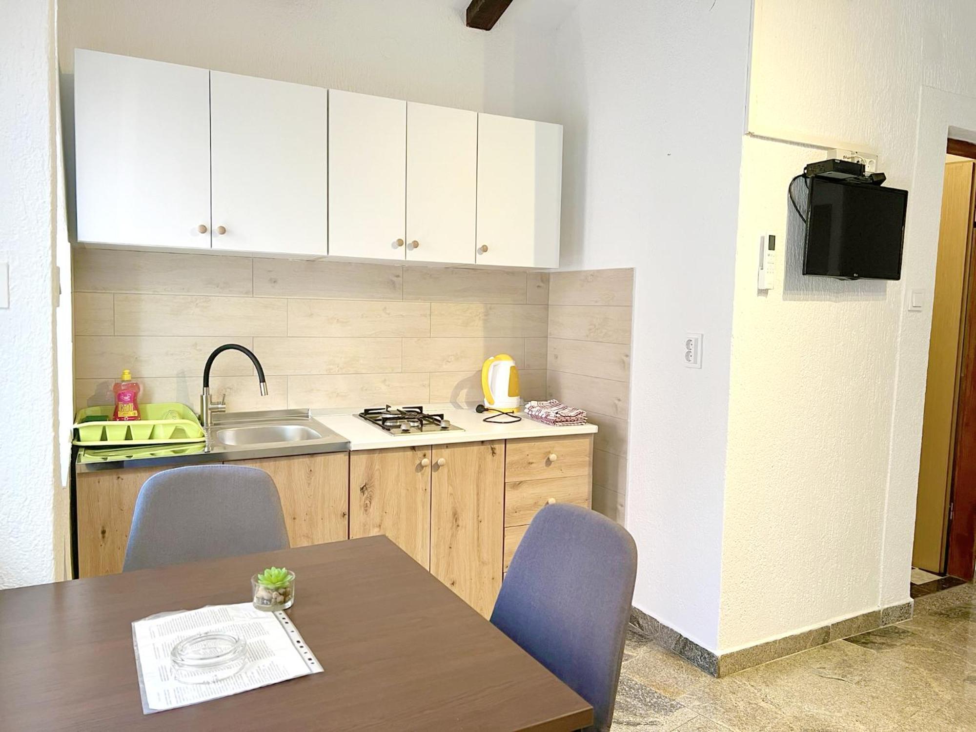 Apartments Ares Ровин Екстериор снимка
