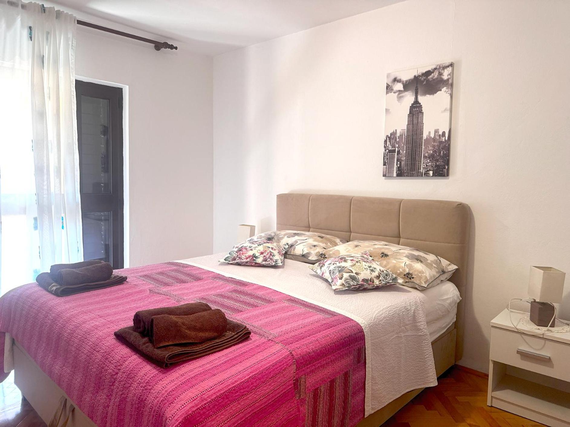 Apartments Ares Ровин Екстериор снимка